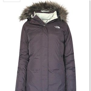 The North Face Black Parka size M